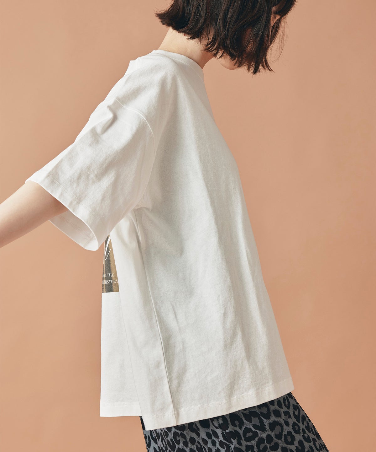 ホワイト ベージュ ブラック 半袖 Tシャツ バックプリント ウォッシャブル フリーサイズ フォトＴシャツ　バックプリント AT THE TRNK ＠