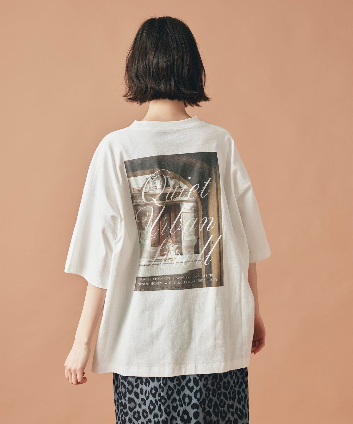 ホワイト ベージュ ブラック 半袖 Tシャツ バックプリント ウォッシャブル フリーサイズ フォトＴシャツ　バックプリント AT THE TRNK ＠