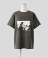 ホワイト チャコール ベージュ 半袖 Tシャツ プリント ウォッシャブル フリーサイズ フォトＴシャツ　フラワープリント AT THE TRNK ＠
