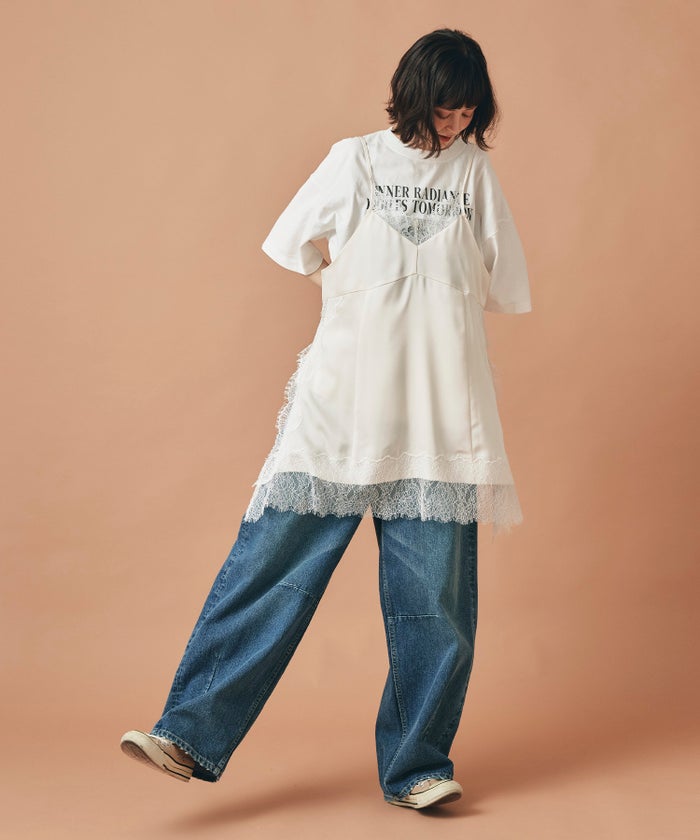ホワイト チャコール ベージュ 半袖 Tシャツ プリント ウォッシャブル フリーサイズ フォトＴシャツ　フラワープリント AT THE TRNK ＠