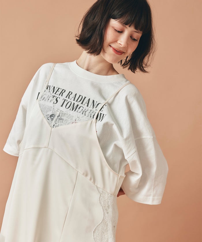 ホワイト チャコール ベージュ 半袖 Tシャツ プリント ウォッシャブル フリーサイズ フォトＴシャツ　フラワープリント AT THE TRNK ＠