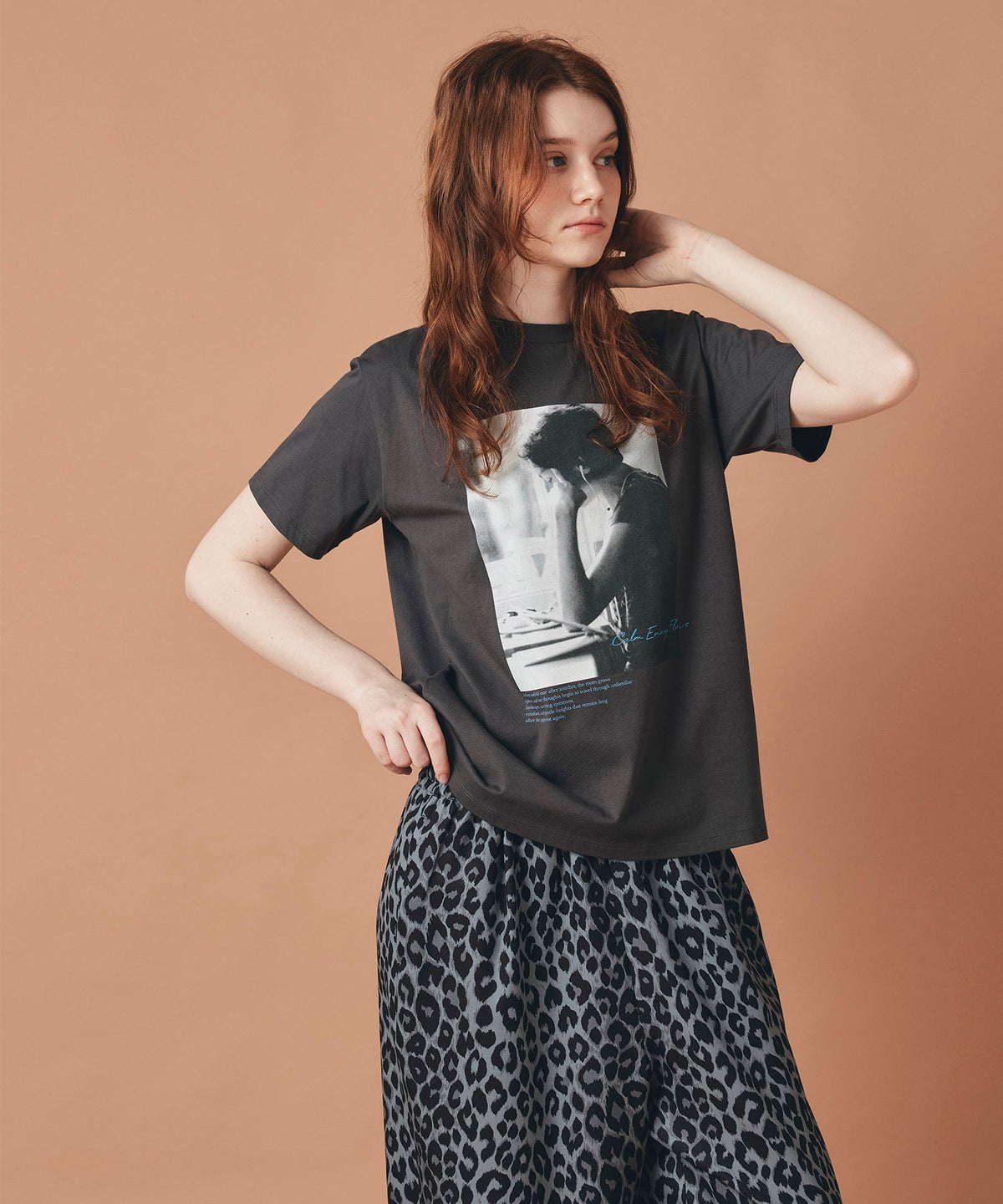 ホワイト チャコール ベージュ 半袖 Tシャツ プリント ウォッシャブル フリーサイズ フォトTシャツ　女性プリント AT THE TRNK ＠