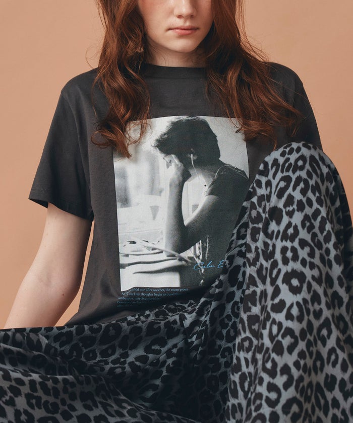 ホワイト チャコール ベージュ 半袖 Tシャツ プリント ウォッシャブル フリーサイズ フォトTシャツ　女性プリント AT THE TRNK ＠
