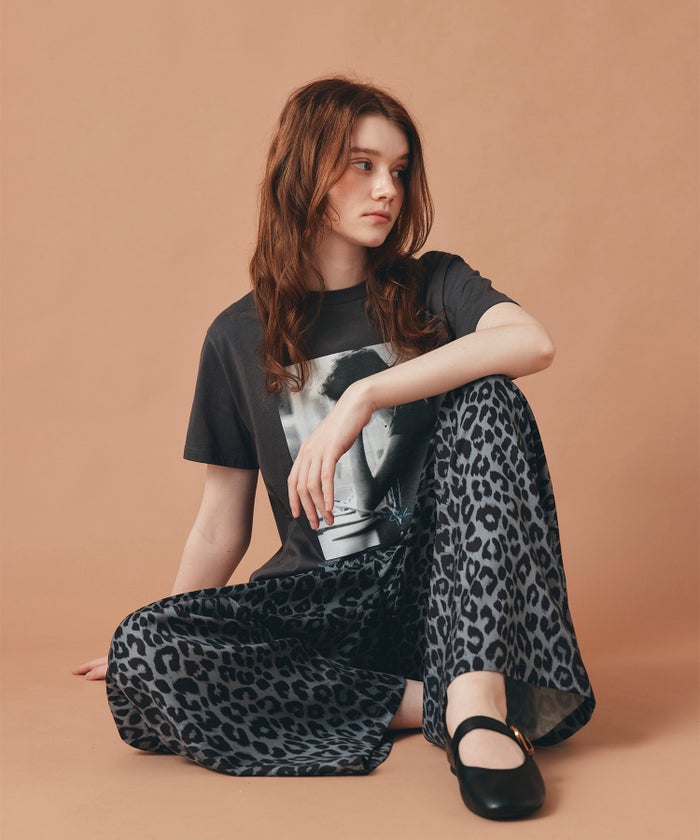 ホワイト チャコール ベージュ 半袖 Tシャツ プリント ウォッシャブル フリーサイズ フォトTシャツ　女性プリント AT THE TRNK ＠