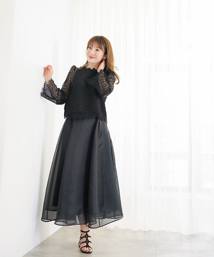 手洗い可 上品 きれいめ 大人カジュアル オフィス フォーマル フェミニン 柄 白黒 ジョイントスペース 花レースブラウス Liala×PG