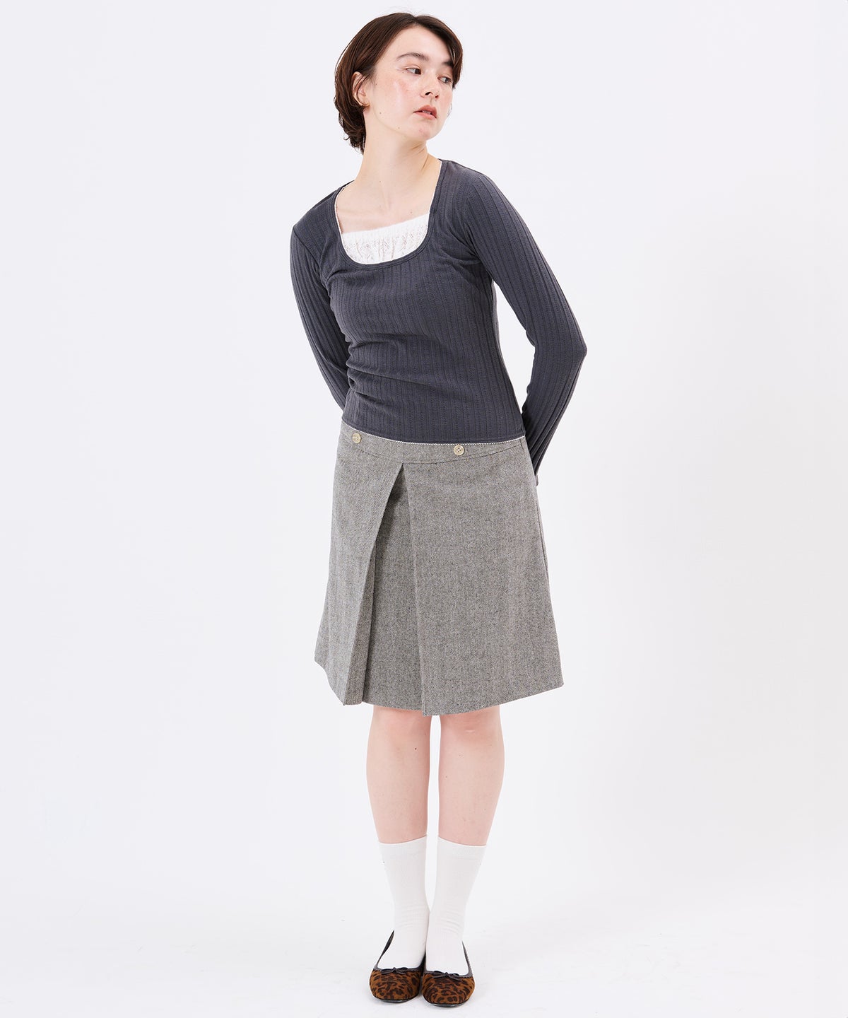 フロント インバーテッド プリーツスカート TINA：JOJUN