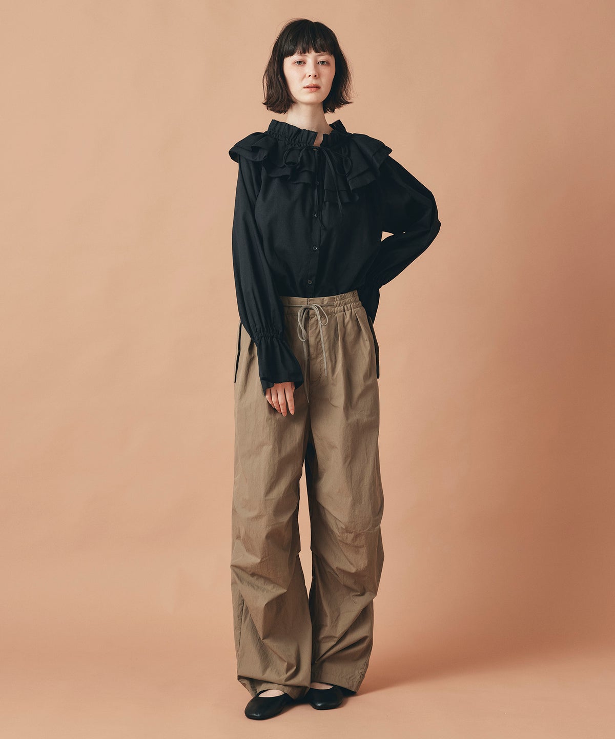 モカ ブラック パラシュート パンツ ワイド フルレングス ウォッシャブル フリーサイズ パラシュートパンツ AT THE TRNK