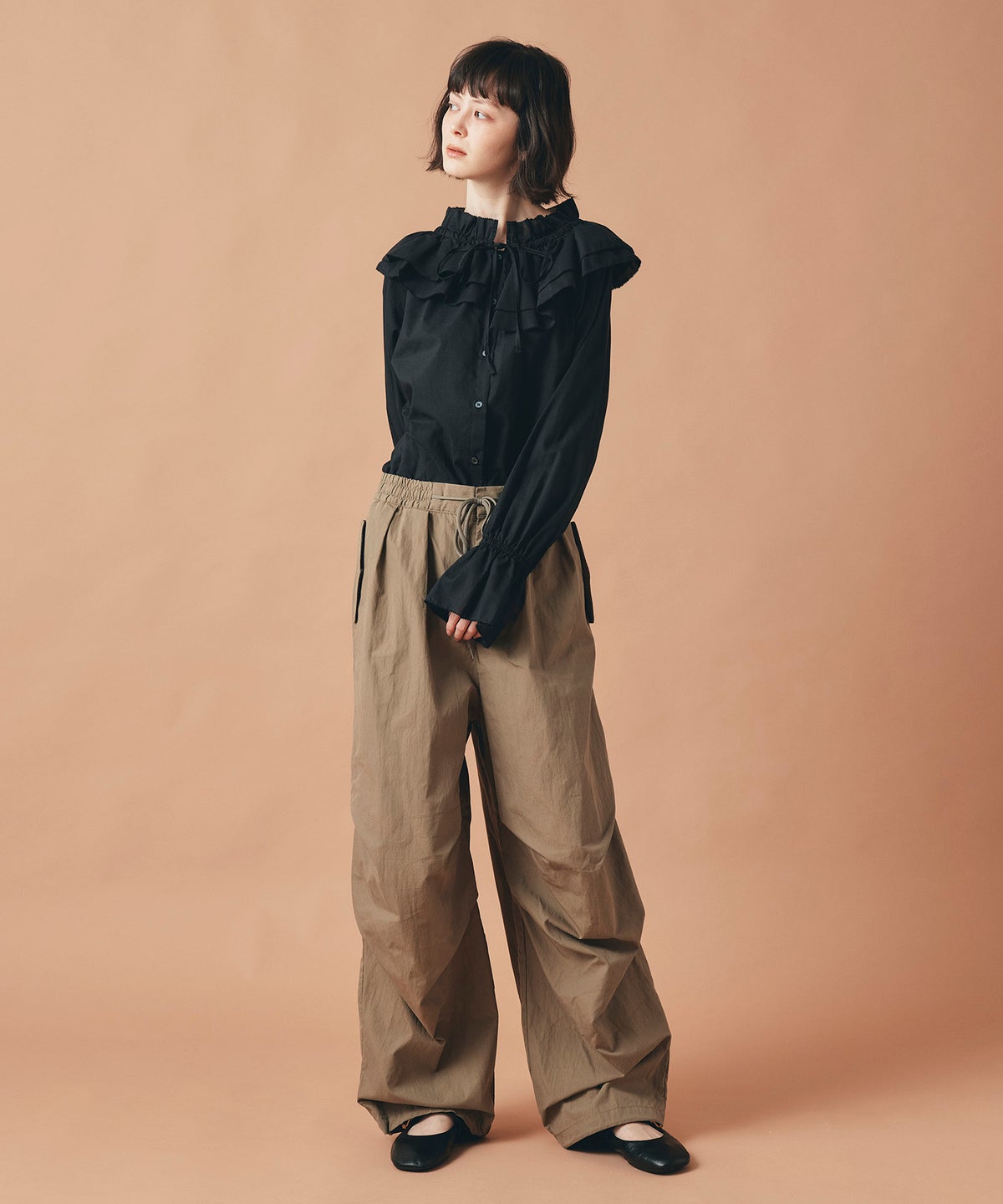 モカ ブラック パラシュート パンツ ワイド フルレングス ウォッシャブル フリーサイズ パラシュートパンツ AT THE TRNK