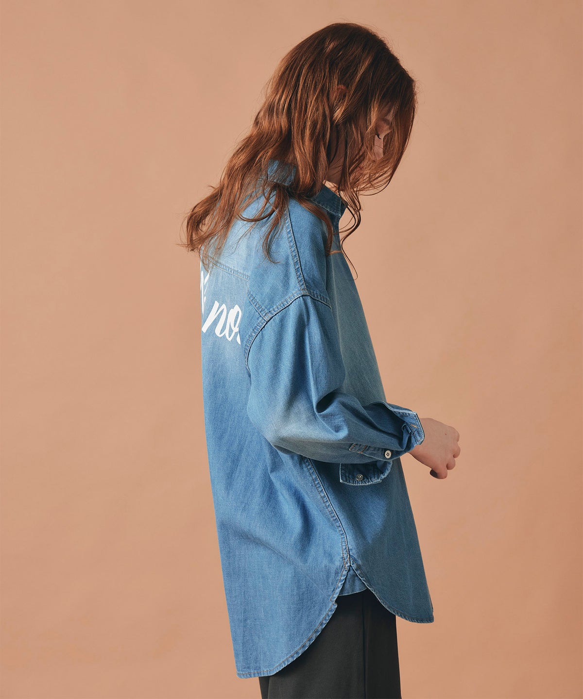 ブルー バック ロゴプリント デニム シャツ 長袖 レディース フリーサイズ バックプリントデニムシャツ AT THE TRNK
