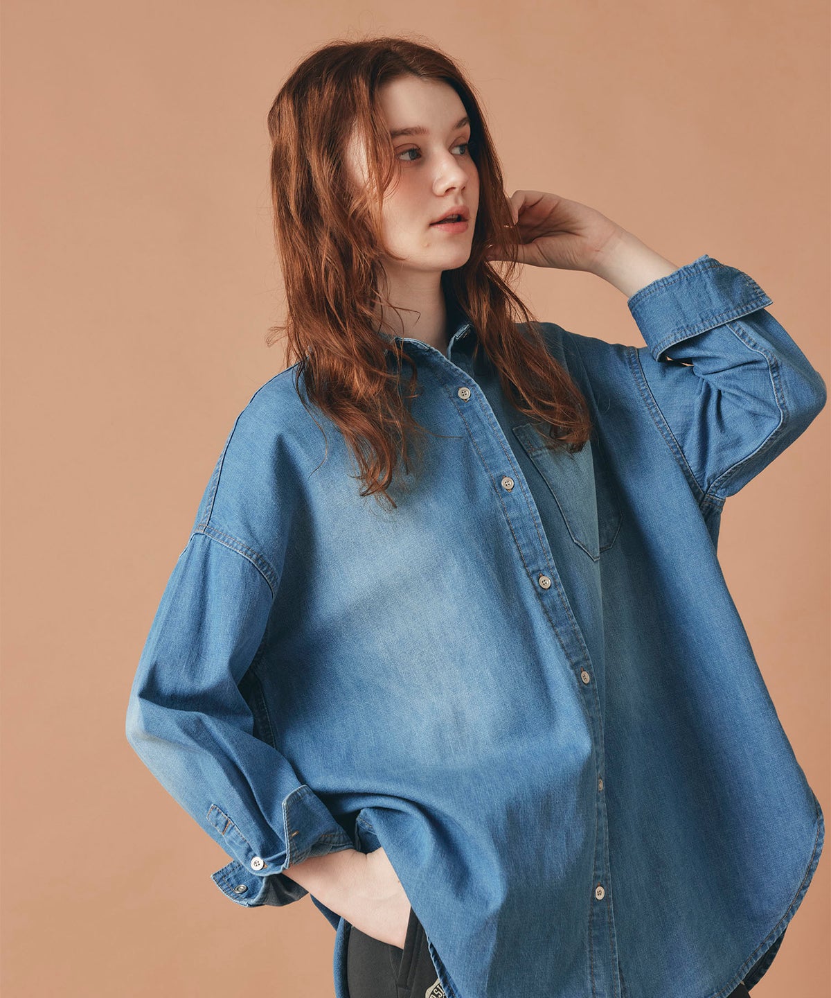 ブルー バック ロゴプリント デニム シャツ 長袖 レディース フリーサイズ バックプリントデニムシャツ AT THE TRNK