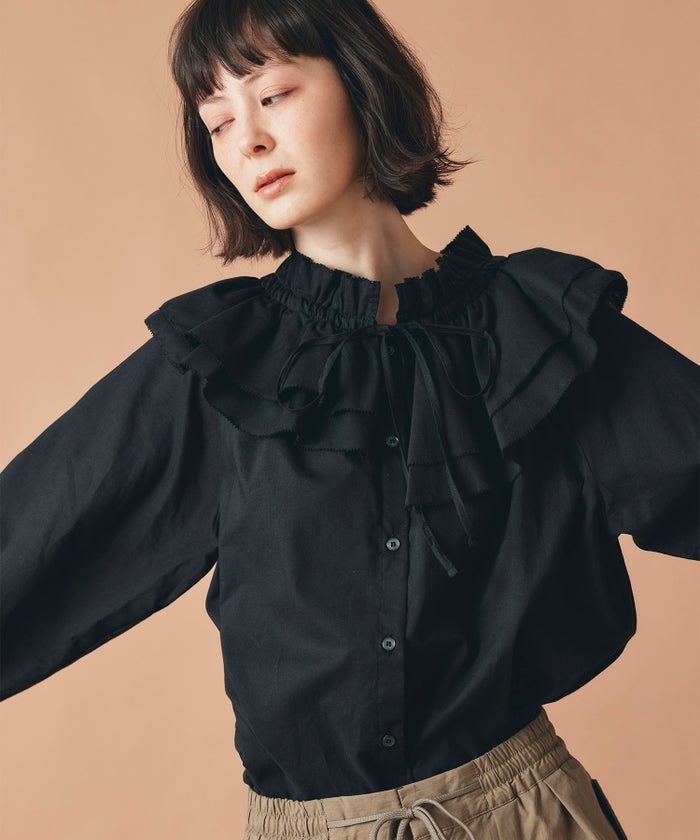 ホワイト ブラック ダブルフリルカラー & リボン ブラウス 長袖 フリーサイズ フリルブラウス AT THE TRNK