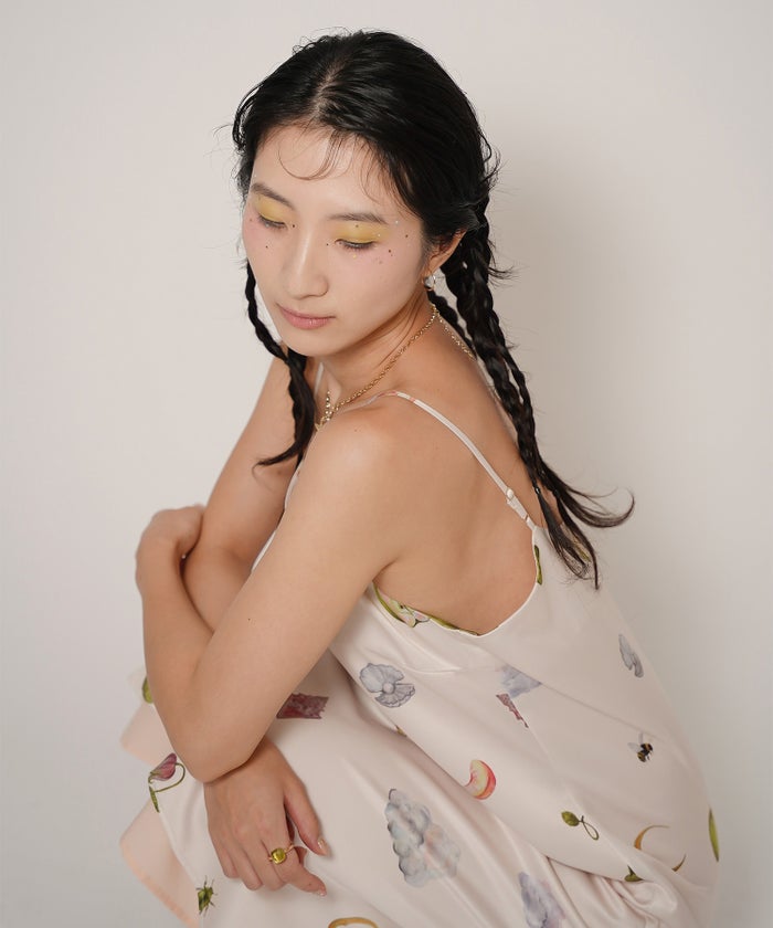 手洗い可 オリジナルプリント フレア S M ロング丈 オールシーズン 着回し 個性派 ジョイントスペース レイヤード サテン キャミ ワンピース Ricaco × Joint Space