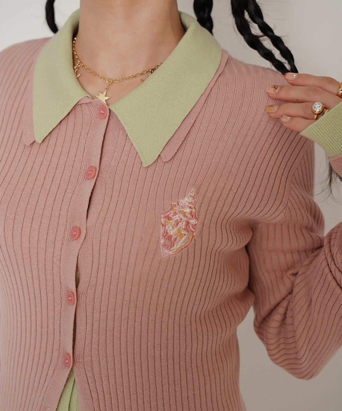 手洗い可 ニット カーディガン 刺繍 アート 襟付き リブ レイヤード ポロニット 秋 ジョイントスペース ウォッシャブル 刺繍 カーディガン Ricaco × Joint Space