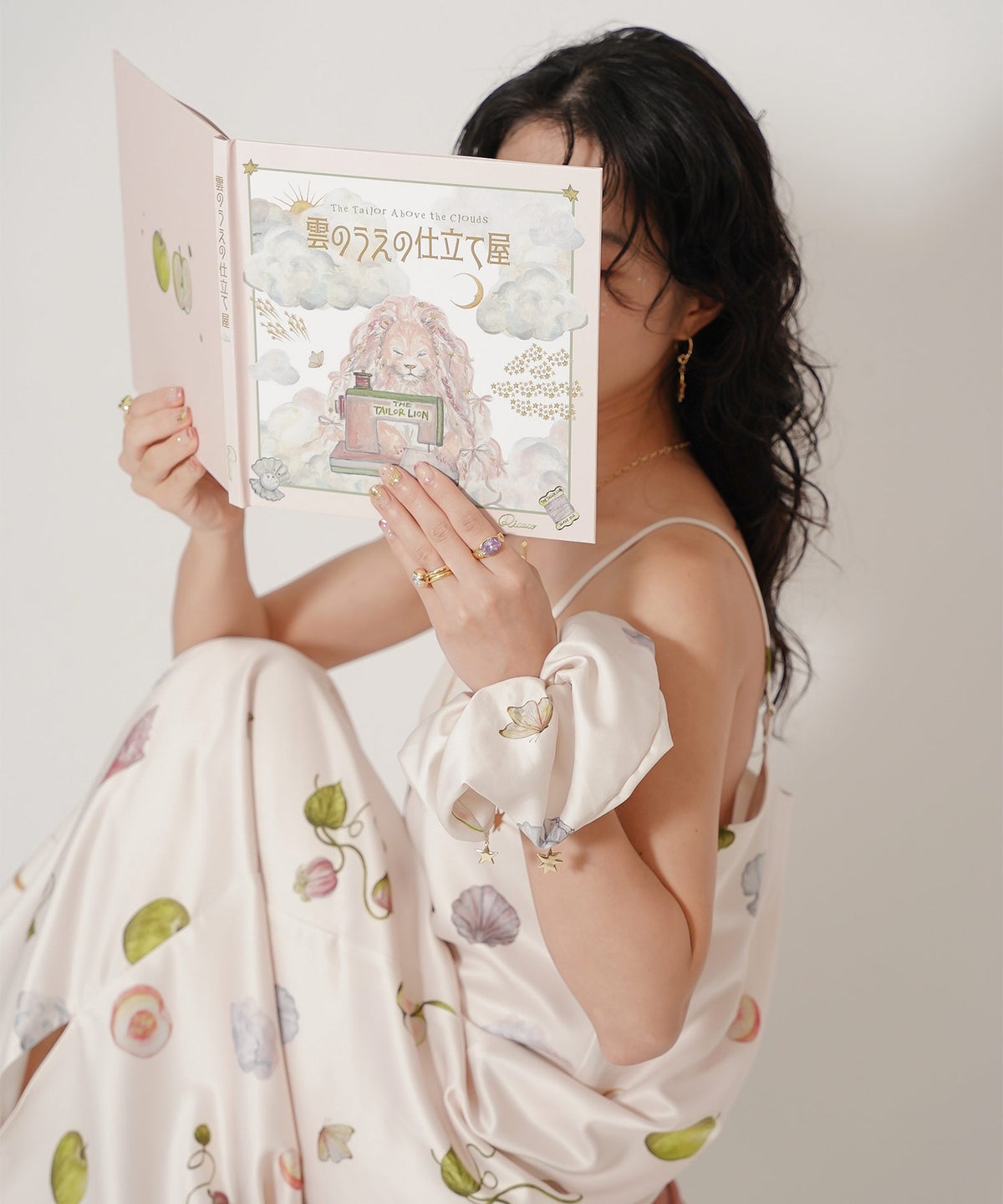 オリジナルプリント チャーム 星 ヘアアクセサリー 大きめ ヘアアレンジ 個性的 ジョイントスペース　星 チャーム付き シュシュ  Ricaco × Joint Space