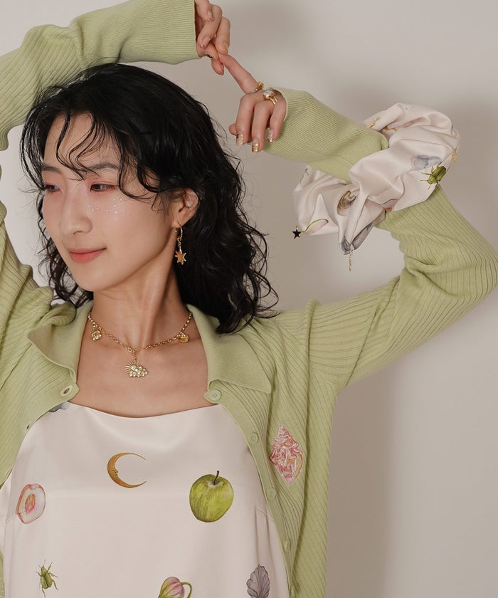 オリジナルプリント チャーム 星 ヘアアクセサリー 大きめ ヘアアレンジ 個性的 ジョイントスペース　星 チャーム付き シュシュ  Ricaco × Joint Space