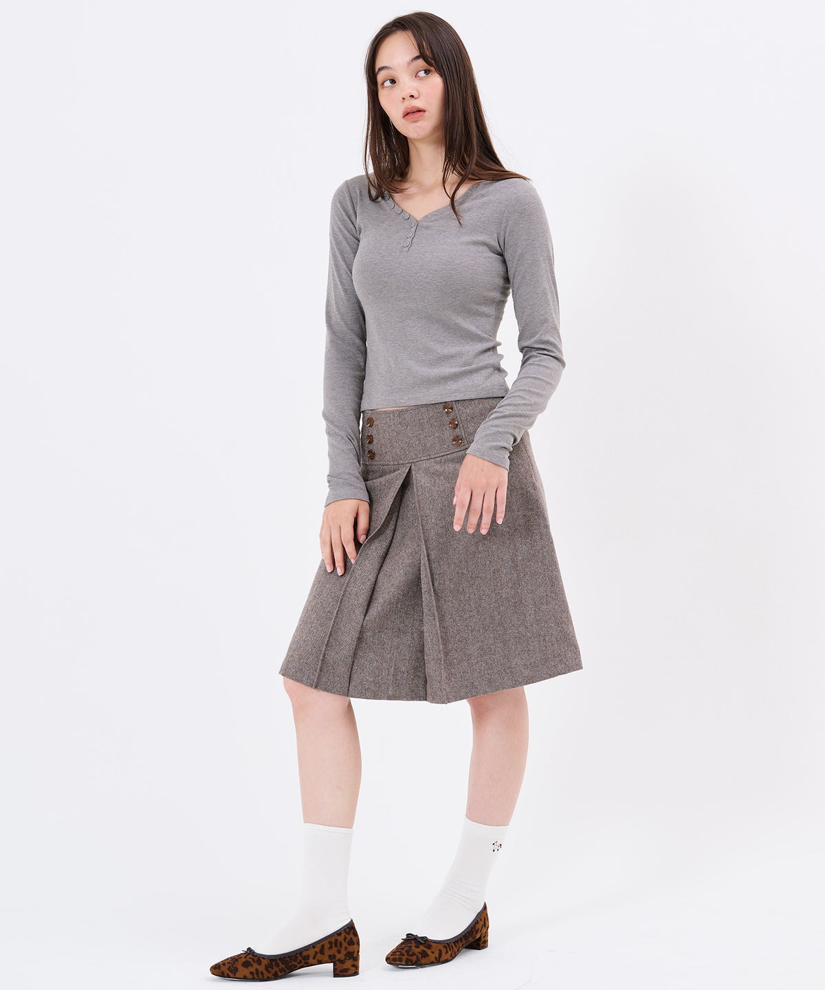 釦/カットソー/ハート刺繍キーネックトップスTINA：JOJUN