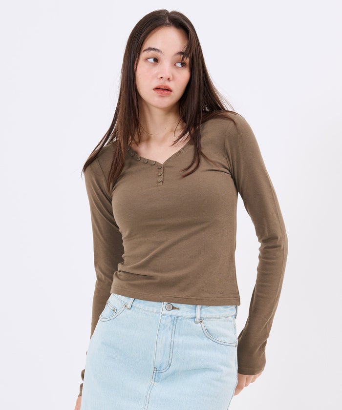 釦/カットソー/ハート刺繍キーネックトップスTINA：JOJUN