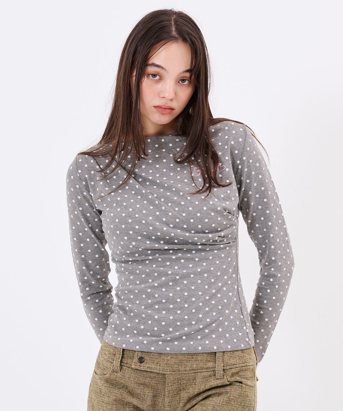 デザイン/ロンT/刺繍入り ドレープロングスリーブTシャツTINA：JOJUNTINA：JOJUN