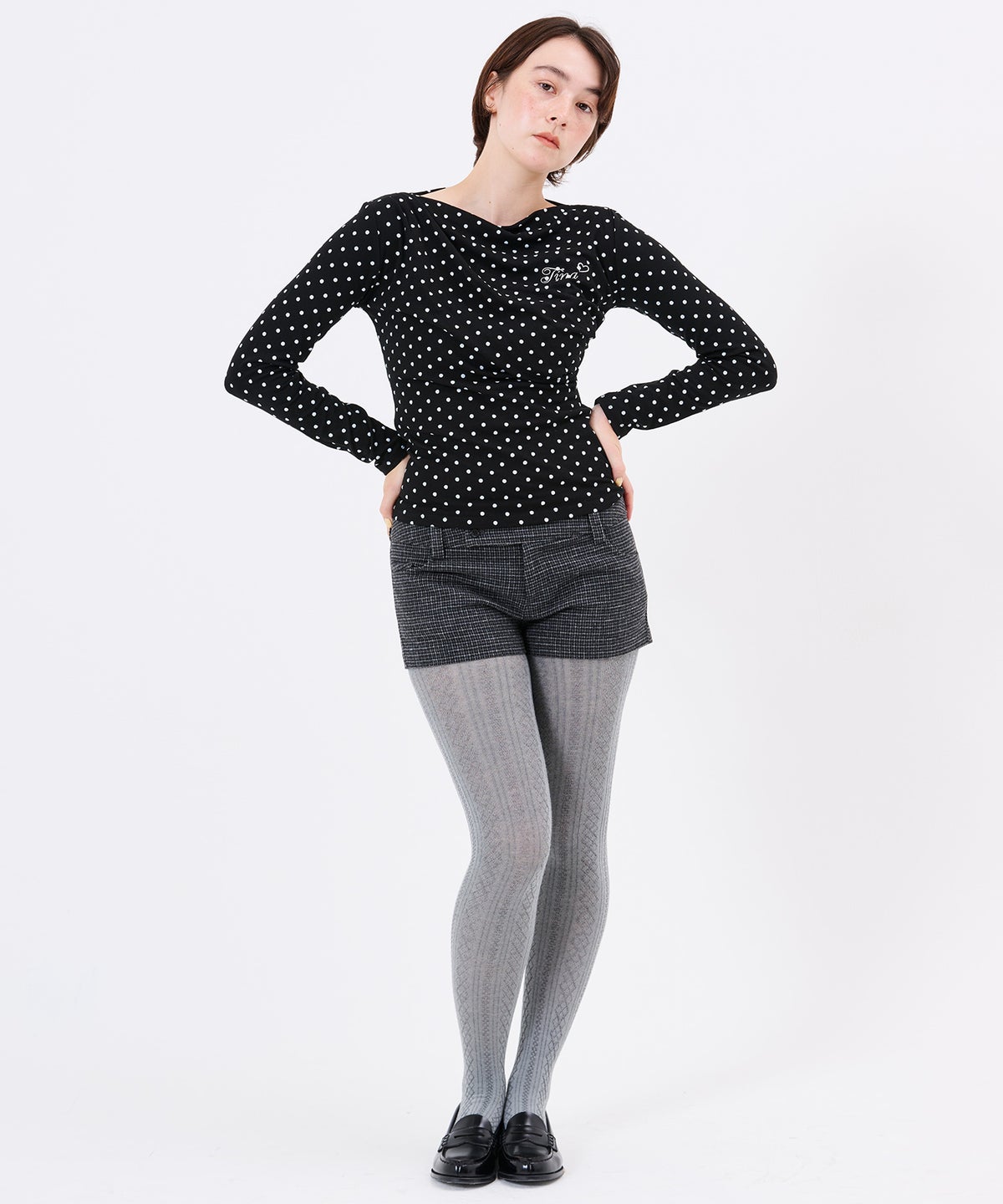デザイン/ロンT/刺繍入り ドレープロングスリーブTシャツTINA：JOJUNTINA：JOJUN