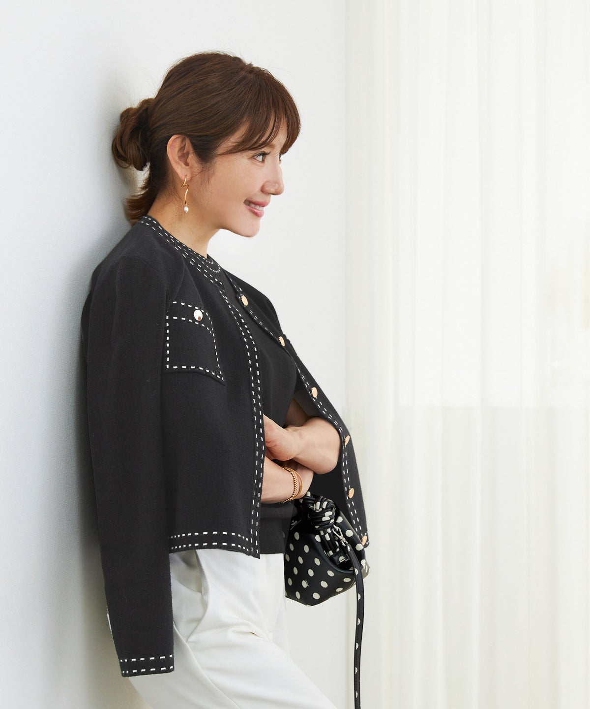 手洗い可 大人カジュアル 可愛い 上品 きれいめ オフィス フェミニン 春 秋冬 着回し ジョイントスペース ステッチポケットニットアンサンブル Liala×PG