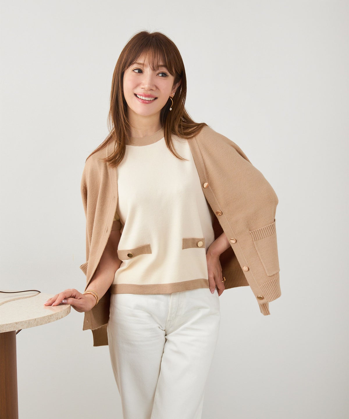 手洗い可 大人カジュアル 可愛い 上品 きれいめ オフィス フェミニン 春 秋冬 着回し ジョイントスペース バイカラーVCDニットアンサンブル Liala×PG
