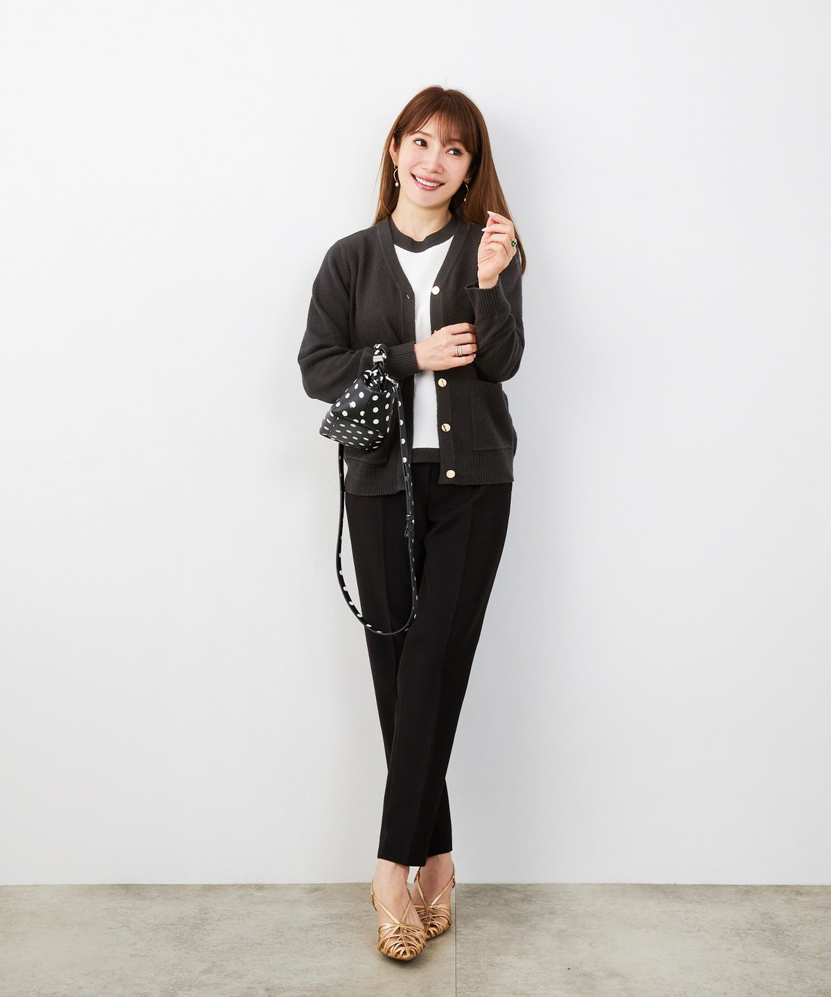 手洗い可 大人カジュアル 可愛い 上品 きれいめ オフィス フェミニン 春 秋冬 着回し ジョイントスペース バイカラーVCDニットアンサンブル Liala×PG