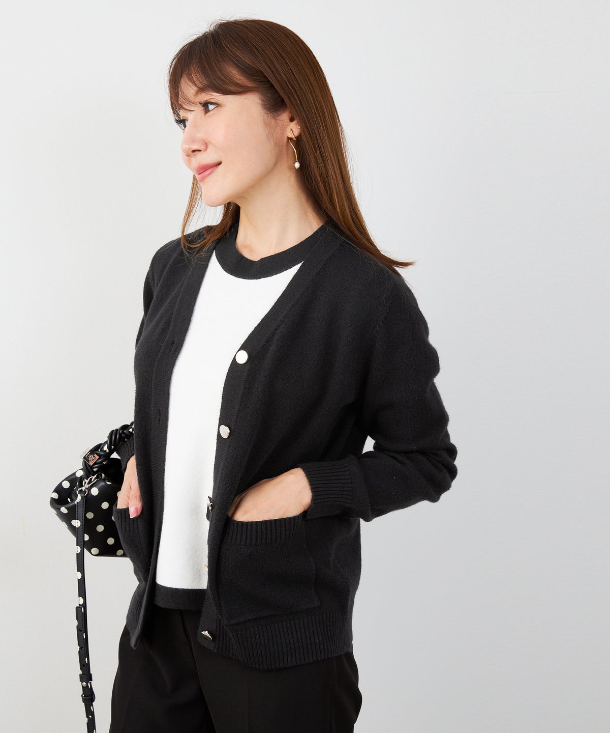 手洗い可 大人カジュアル 可愛い 上品 きれいめ オフィス フェミニン 春 秋冬 着回し ジョイントスペース バイカラーVCDニットアンサンブル Liala×PG
