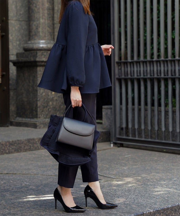 キーネック ペプラム トップス ホワイト ネイビー ベージュ ブラック 長袖 ブラウス M キーネックペプラムトップス HUIT