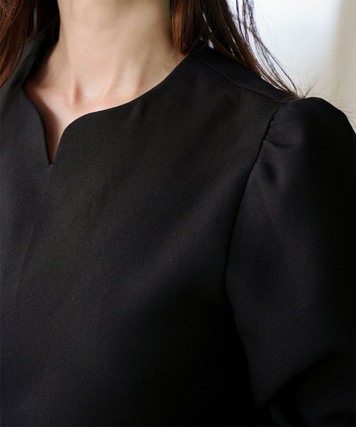 キーネック ペプラム トップス ホワイト ネイビー ベージュ ブラック 長袖 ブラウス M キーネックペプラムトップス HUIT