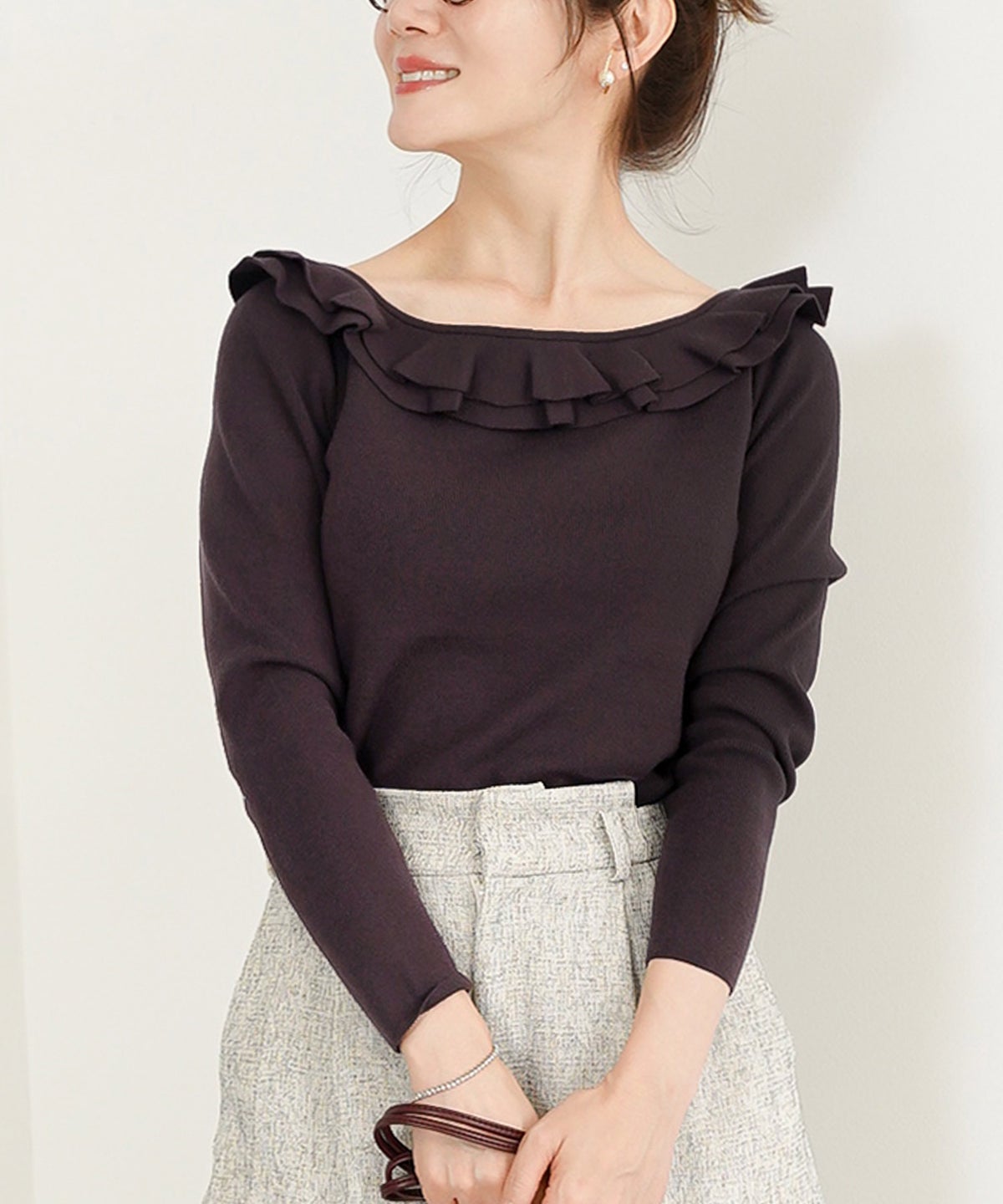 手洗い可 大人カジュアル 上品 長袖 可愛い きれいめ オフィス フェミニン 秋冬春 ジョイントスペース 2段フレア襟ニットPO Liala×PG