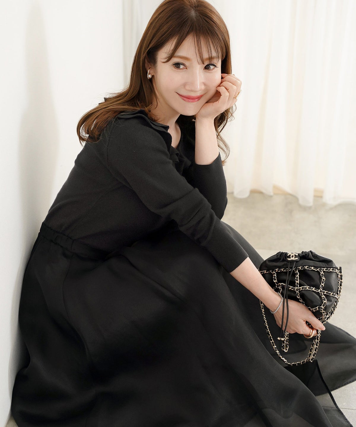 手洗い可 大人カジュアル 上品 長袖 可愛い きれいめ オフィス フェミニン 秋冬春 ジョイントスペース 2段フレア襟ニットPO Liala×PG