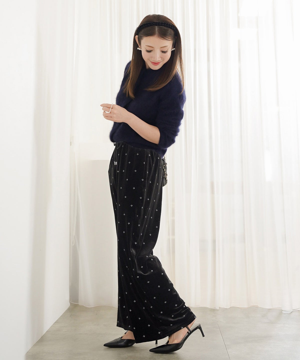 手洗い可 カジュアル シンプル 大人 上品 可愛い 柄 秋冬 リラクシー ウエストゴム ジョイントスペース ベロア刺しゅうパンツ Liala×PG