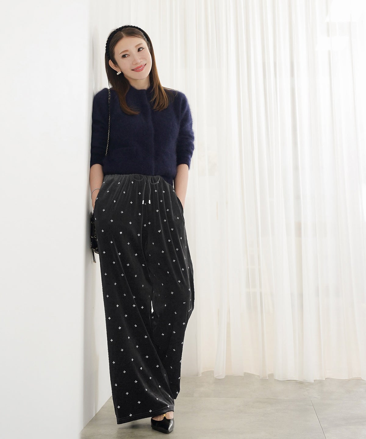 手洗い可 カジュアル シンプル 大人 上品 可愛い 柄 秋冬 リラクシー ウエストゴム ジョイントスペース ベロア刺しゅうパンツ Liala×PG