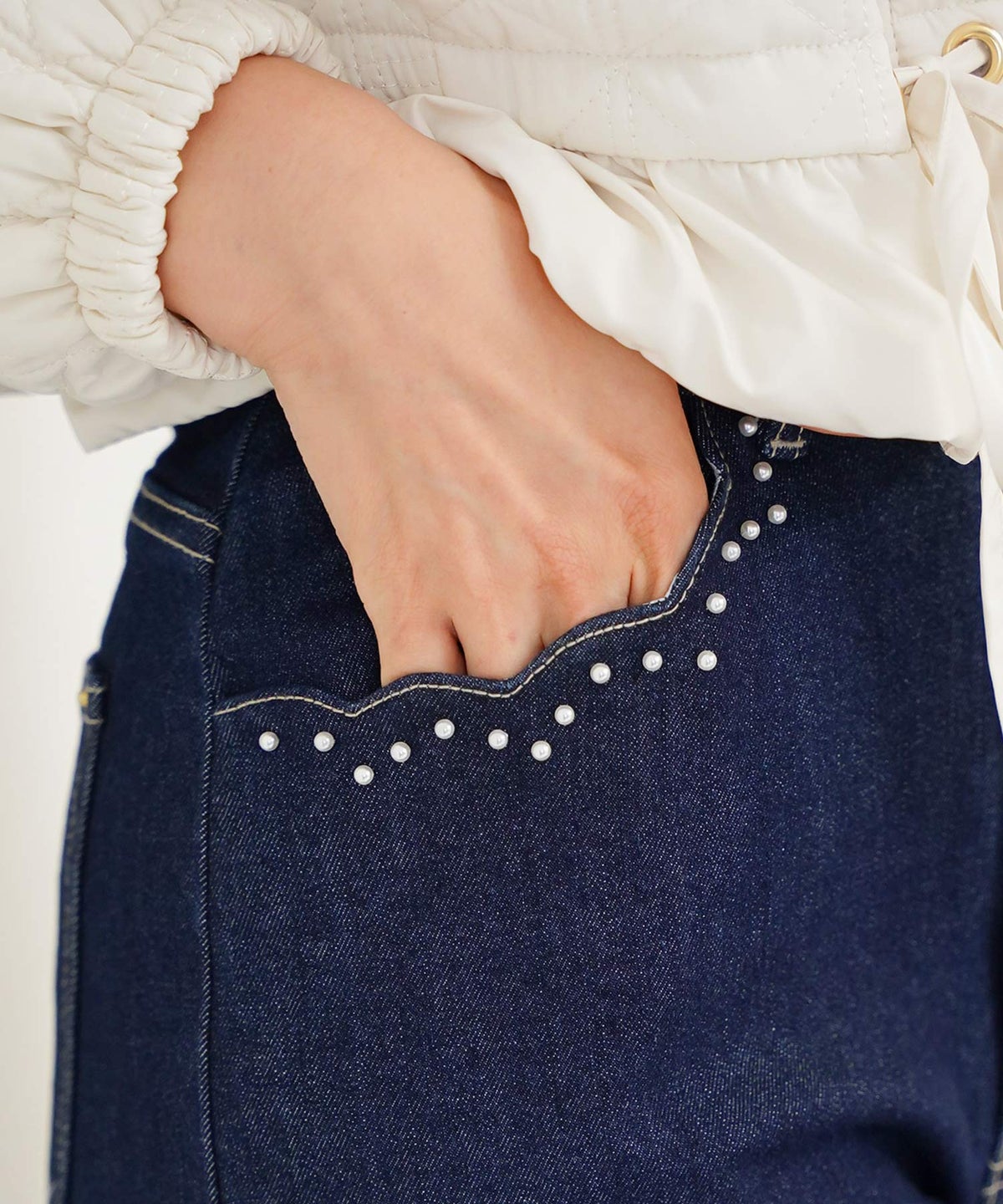 デニム ボトムス パンツ テーパードパンツ きれいめ オフィスカジュアル パール スカラップ デザイン スカラップパール テーパード デニムパンツ le reve vaniller